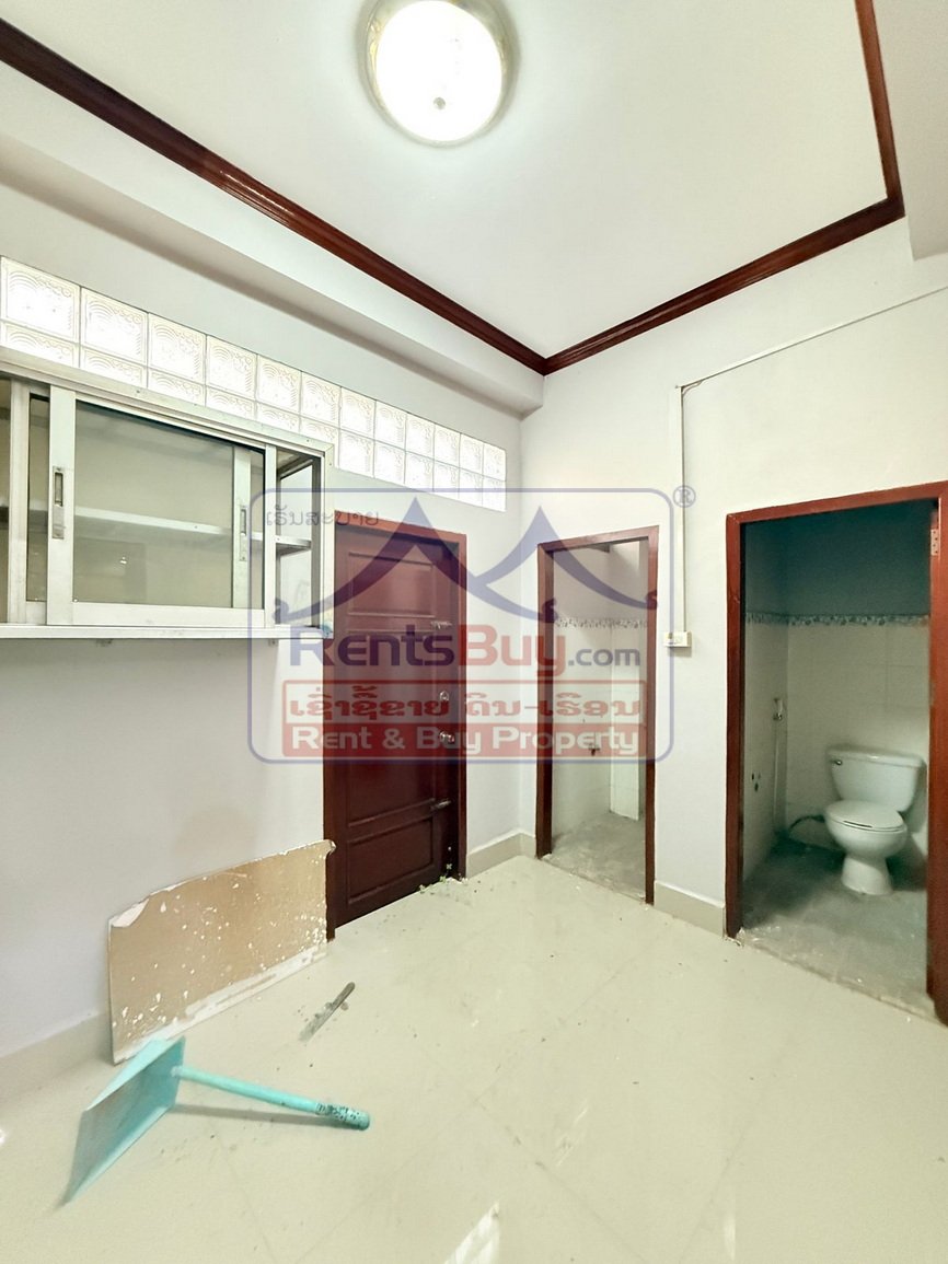 shophouseforrent06 6659-Versatile 3-Story Shophouse in Prime Vat Simeuang – Ideal for Office, Guesthouse, or Mixed Use