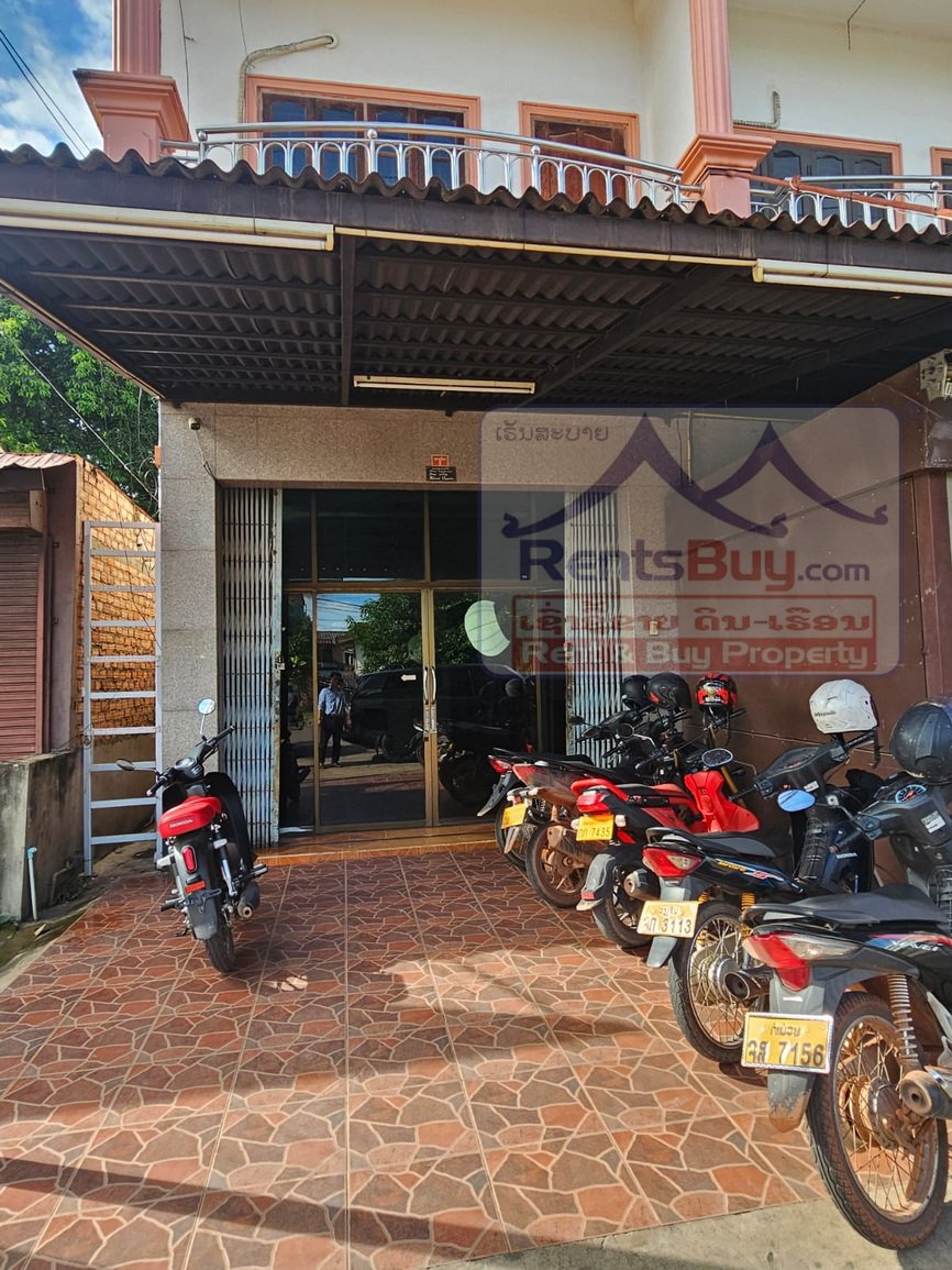 6657-Spacious 3-Storey shophouse for Rent in Phonxay – Ideal for Home or Business