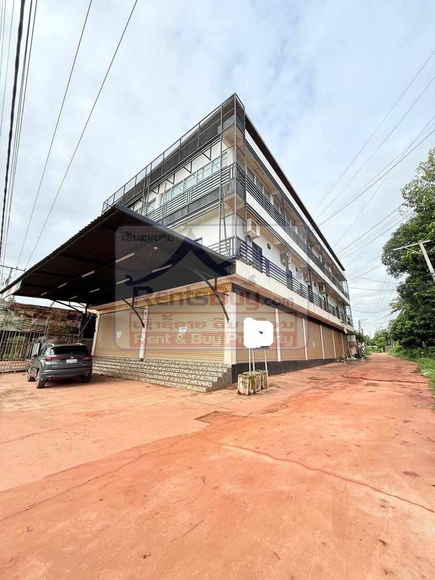 5962-Versatile Three-Story Shophouse for Rent Near Conference Hall – Perfect for Offices, Language Centers & Retail