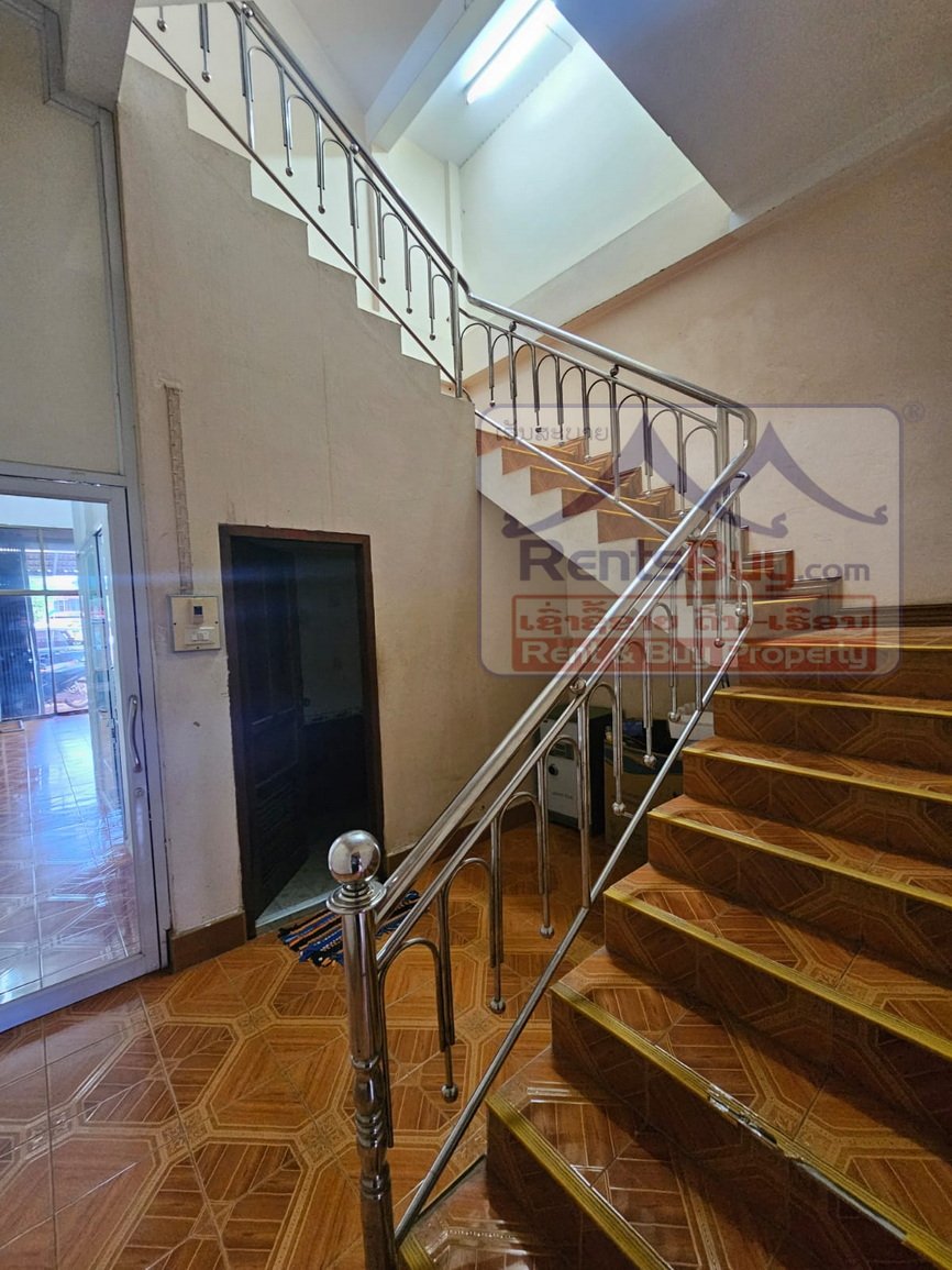 6657-Spacious 3-Storey shophouse for Rent in Phonxay – Ideal for Home or Business