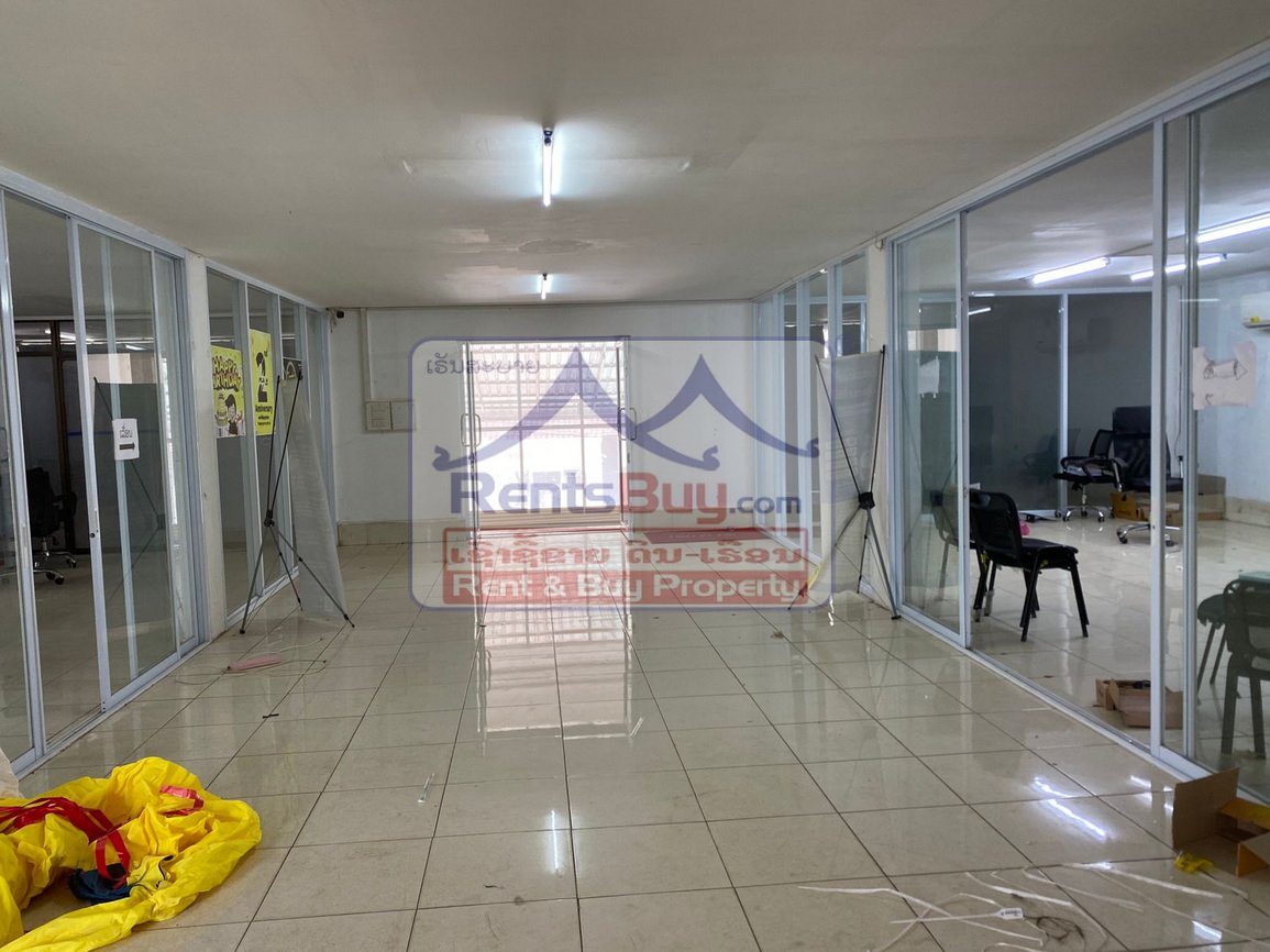 shophouseforrent09 6700-Prime Business Location: 3-Story Shophouse Near Thai Embassy – Perfect for Office Use