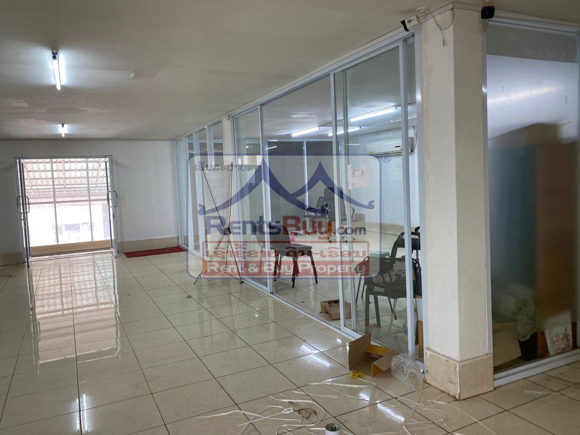 shophouseforrent12 6700-Prime Business Location: 3-Story Shophouse Near Thai Embassy – Perfect for Office Use