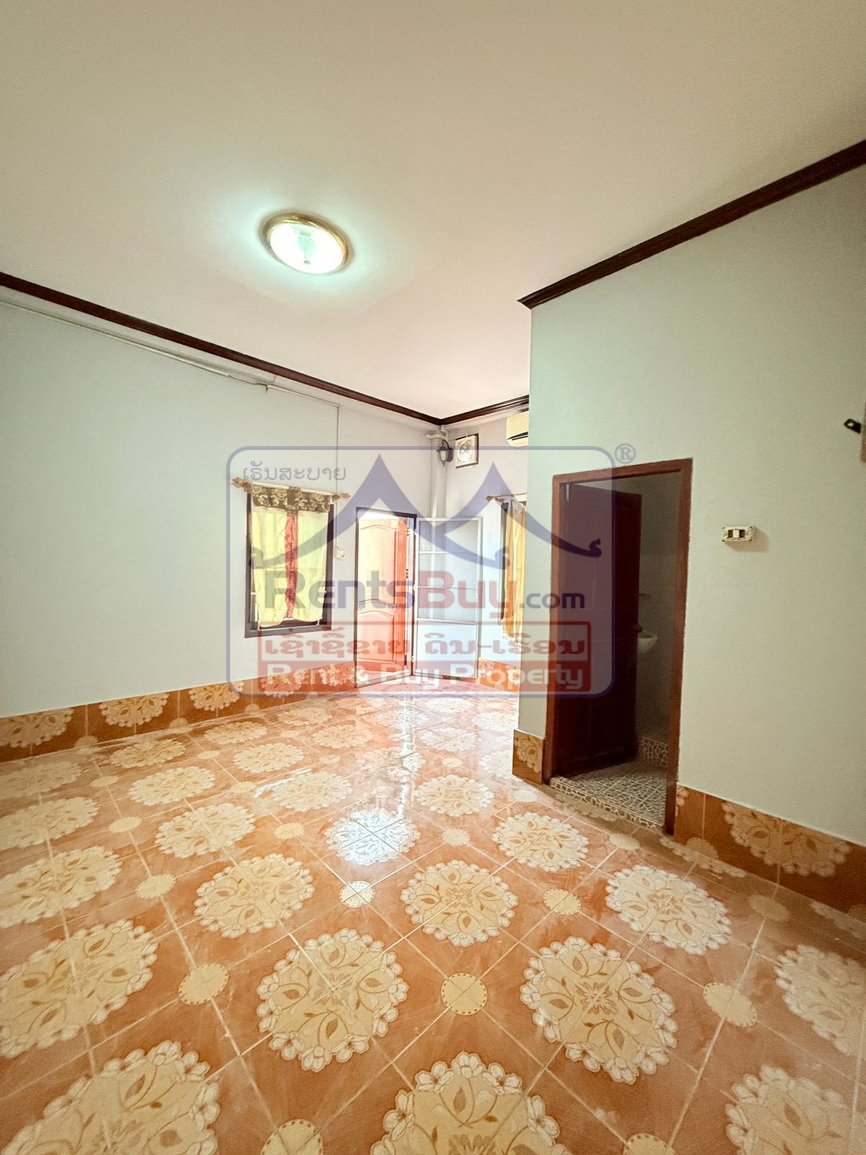 shophouseforrent13 6659-Versatile 3-Story Shophouse in Prime Vat Simeuang – Ideal for Office, Guesthouse, or Mixed Use
