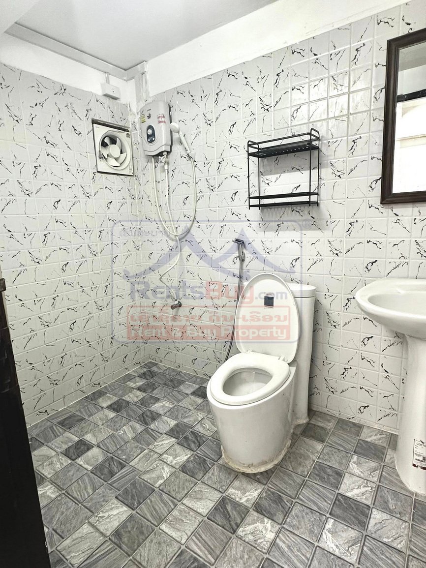buildingforrent07 6743-Sisattanak District: Fully Furnished, Versatile Flat in Prime Expat Community