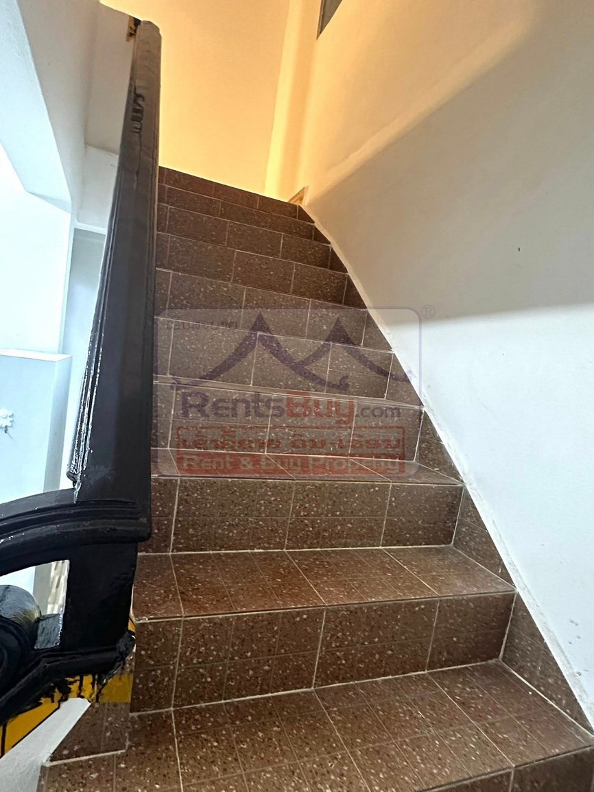 buildingforrent10 6743-Sisattanak District: Fully Furnished, Versatile Flat in Prime Expat Community