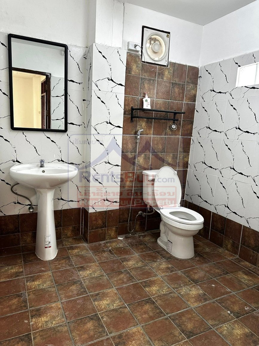 buildingforrent18 6743-Sisattanak District: Fully Furnished, Versatile Flat in Prime Expat Community