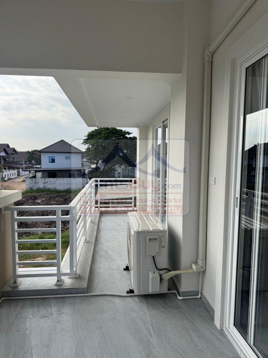 6720-Luxurious Two-Storey Villa for Rent in Sisattanak District
