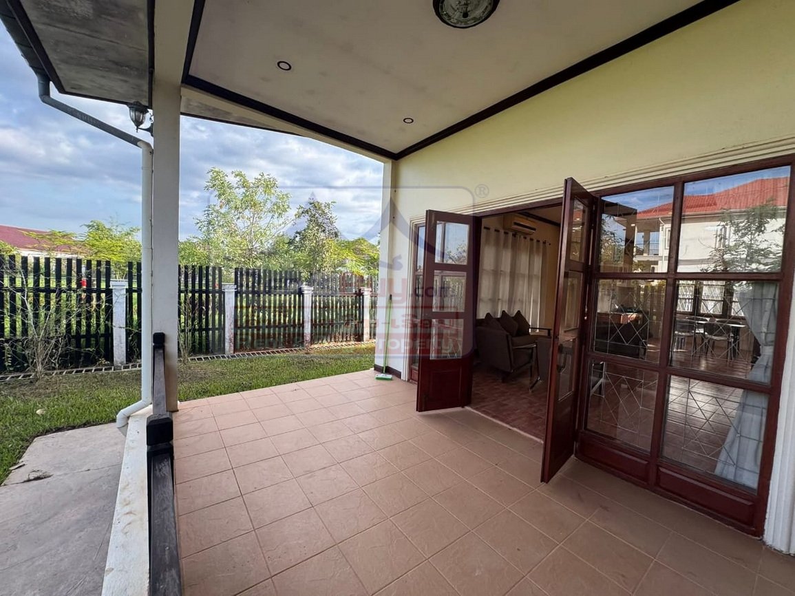 6725-Beautiful Living: Stylish, Furnished House in Safe Sisattanak District
