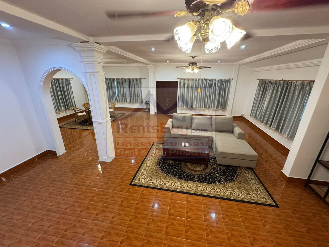 6733-Elegant 3-Bedroom House for Rent in Prime Sisattanak District