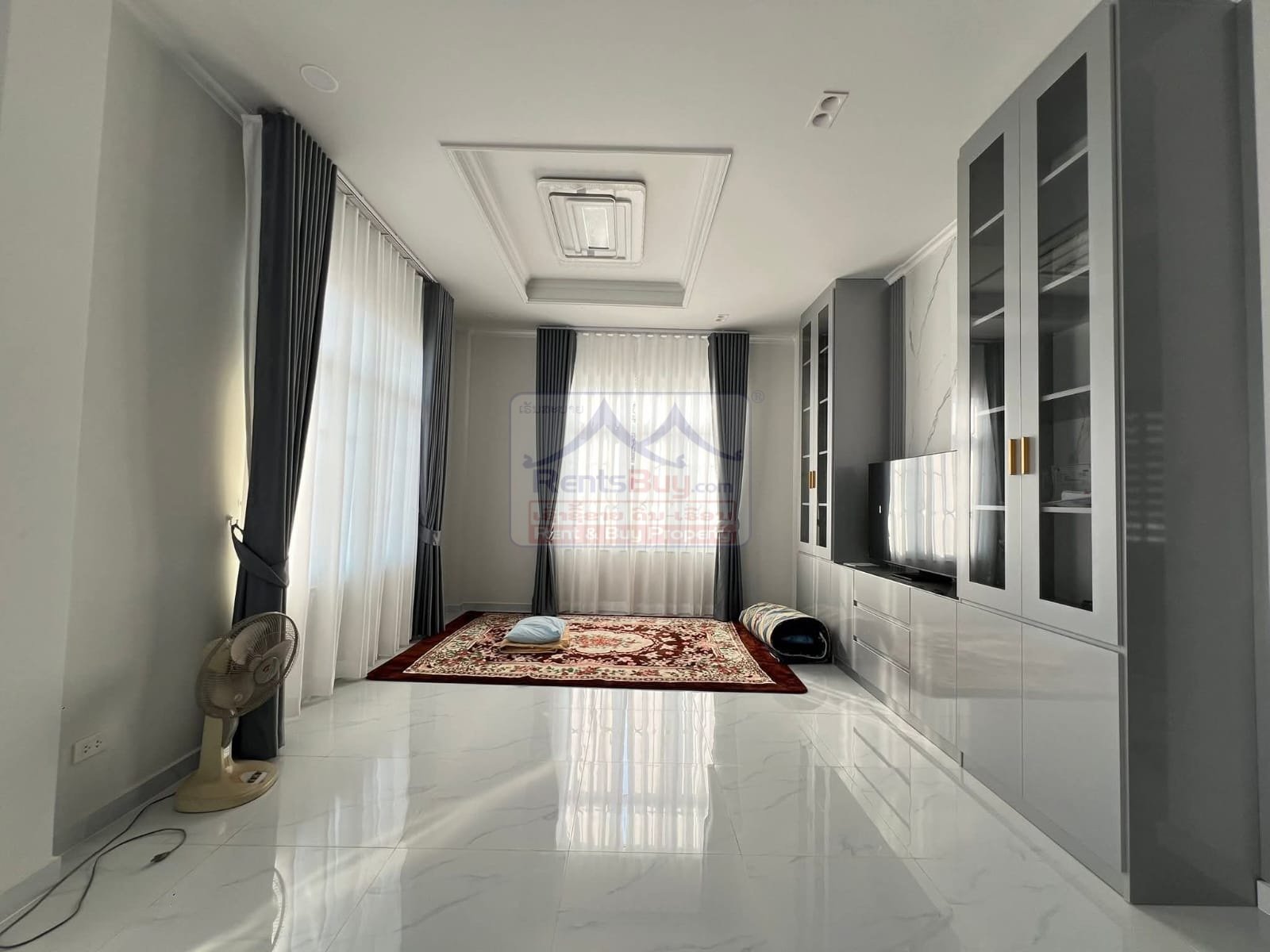 6720-Luxurious Two-Storey Villa for Rent in Sisattanak District