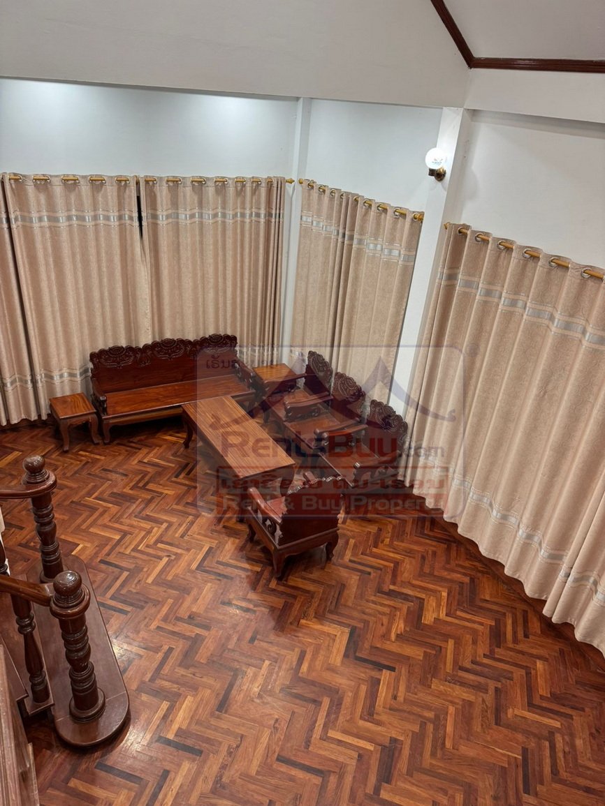 6756-Exceptional Two-Storey Villa: Prime Location & Ultimate Comfort
