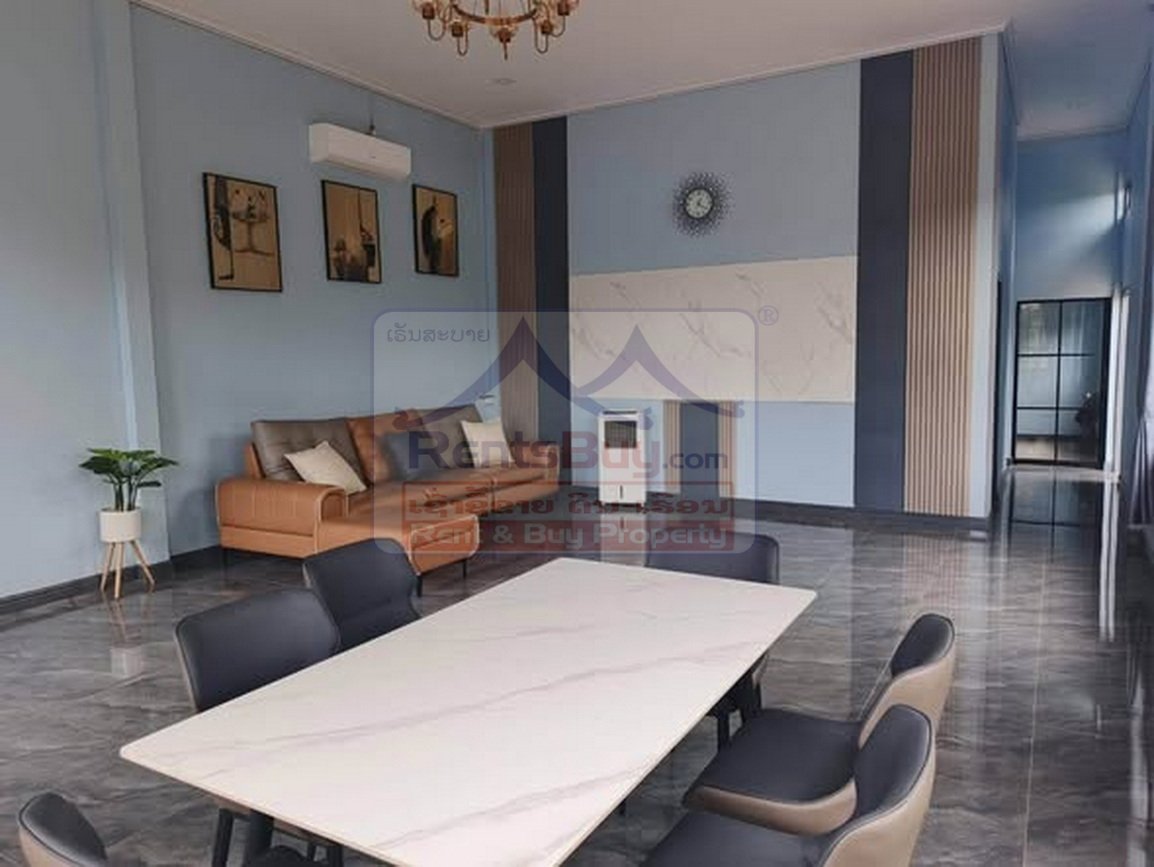 6738-Charming Rental Home Near National Circus (Excellent Access & Parking)