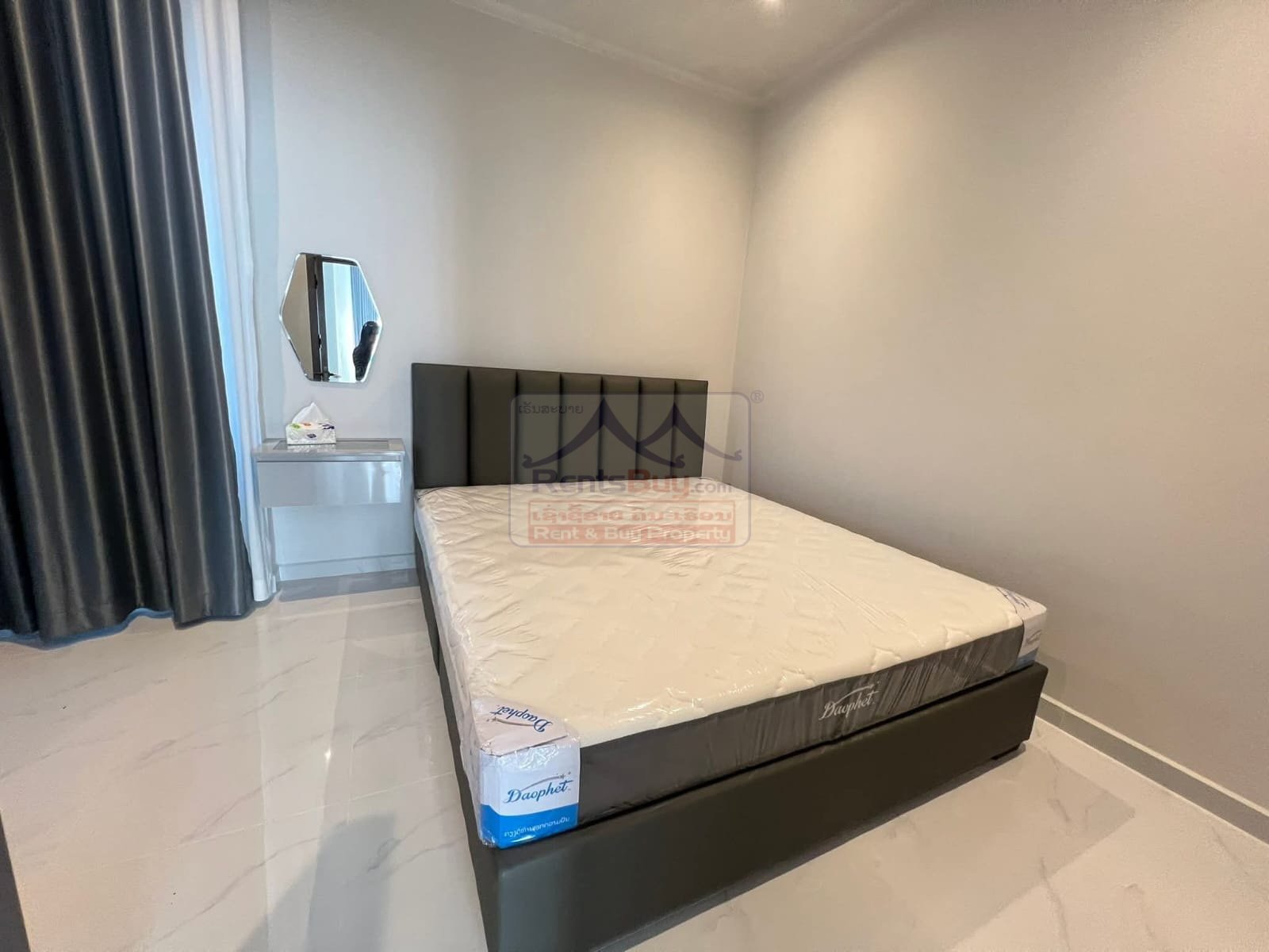 6720-Luxurious Two-Storey Villa for Rent in Sisattanak District
