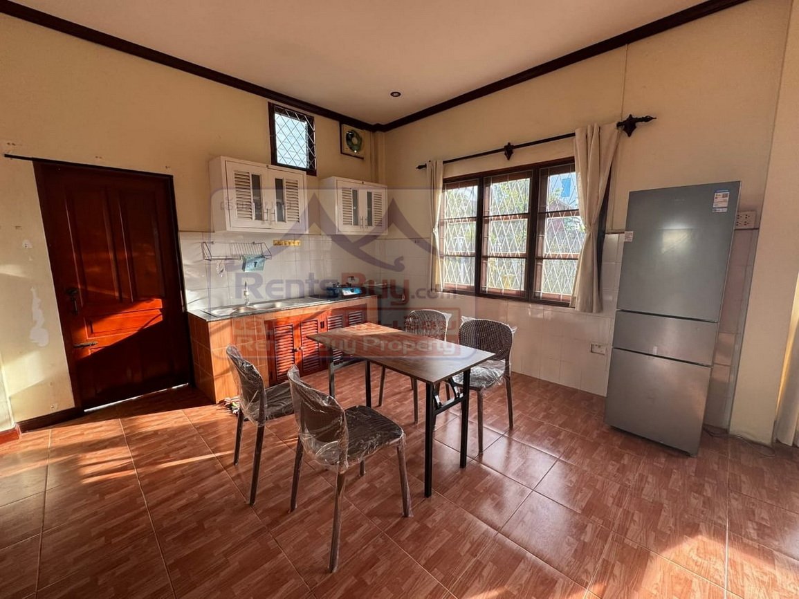 6725-Beautiful Living: Stylish, Furnished House in Safe Sisattanak District