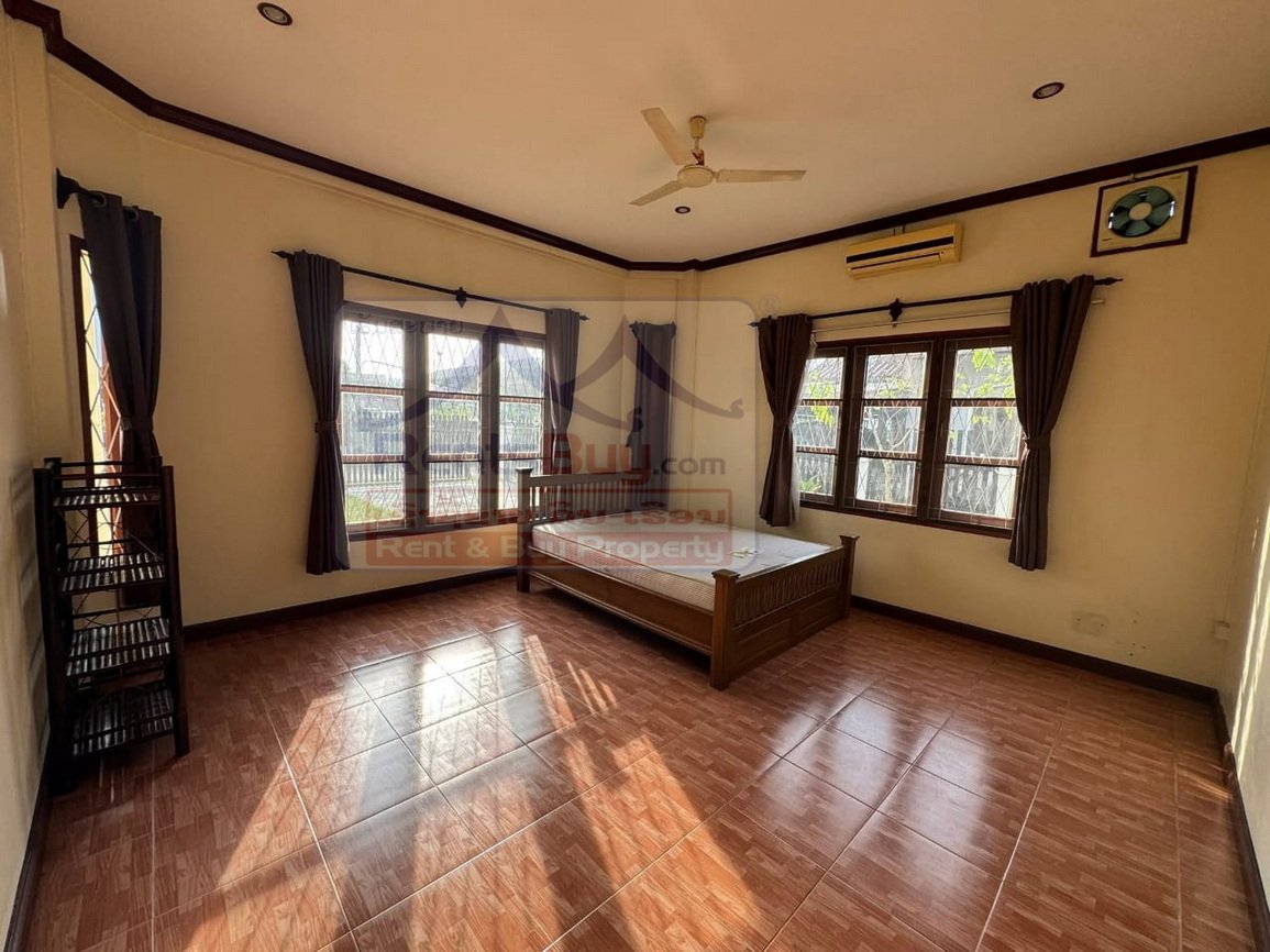 6725-Beautiful Living: Stylish, Furnished House in Safe Sisattanak District