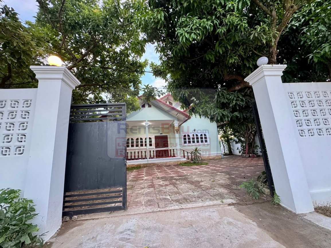 6733-Elegant 3-Bedroom House for Rent in Prime Sisattanak District