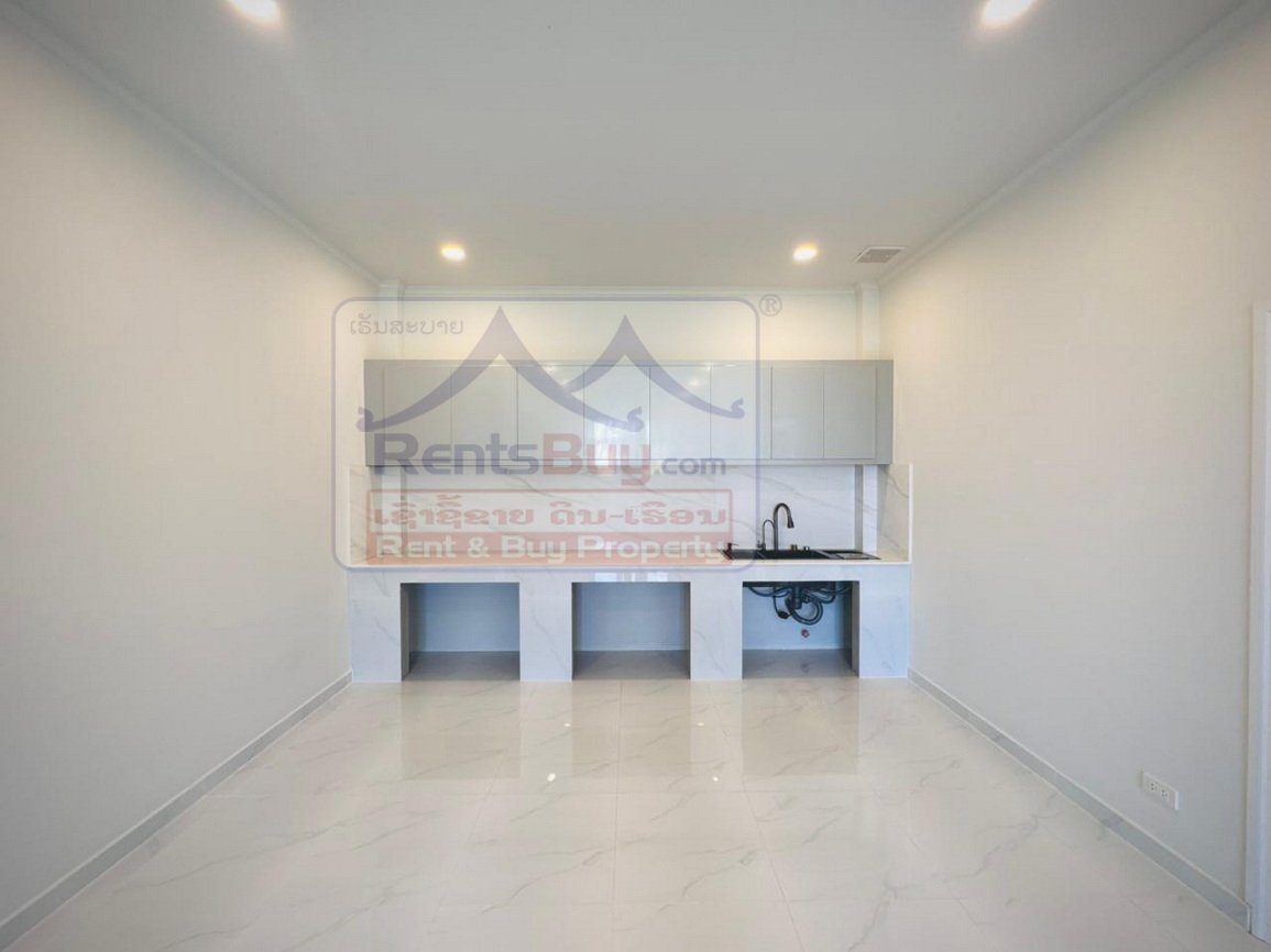 6720-Luxurious Two-Storey Villa for Rent in Sisattanak District