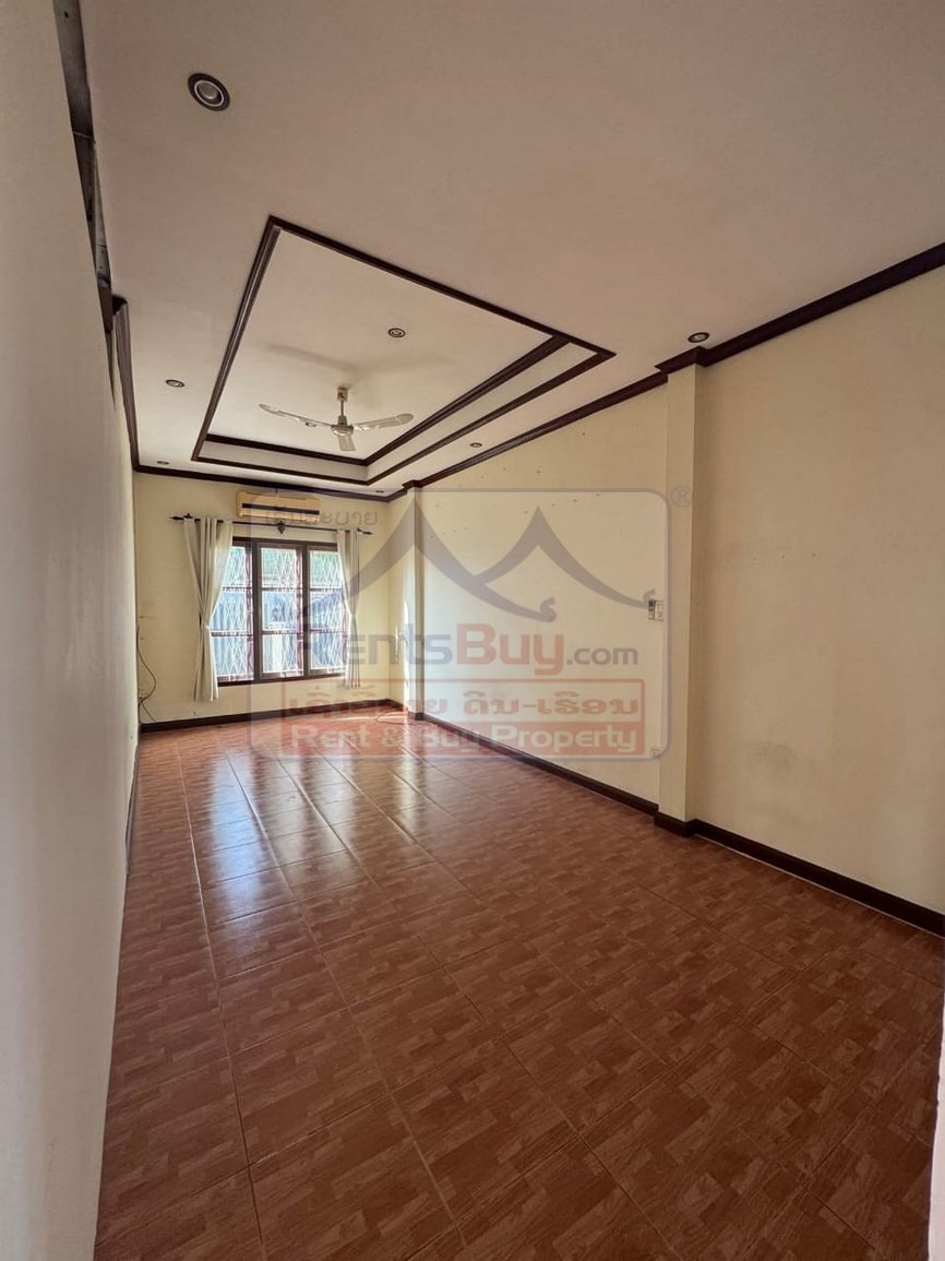 6725-Beautiful Living: Stylish, Furnished House in Safe Sisattanak District