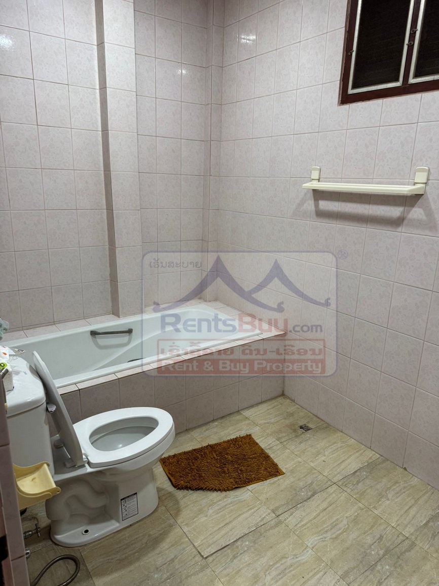 6756-Exceptional Two-Storey Villa: Prime Location & Ultimate Comfort