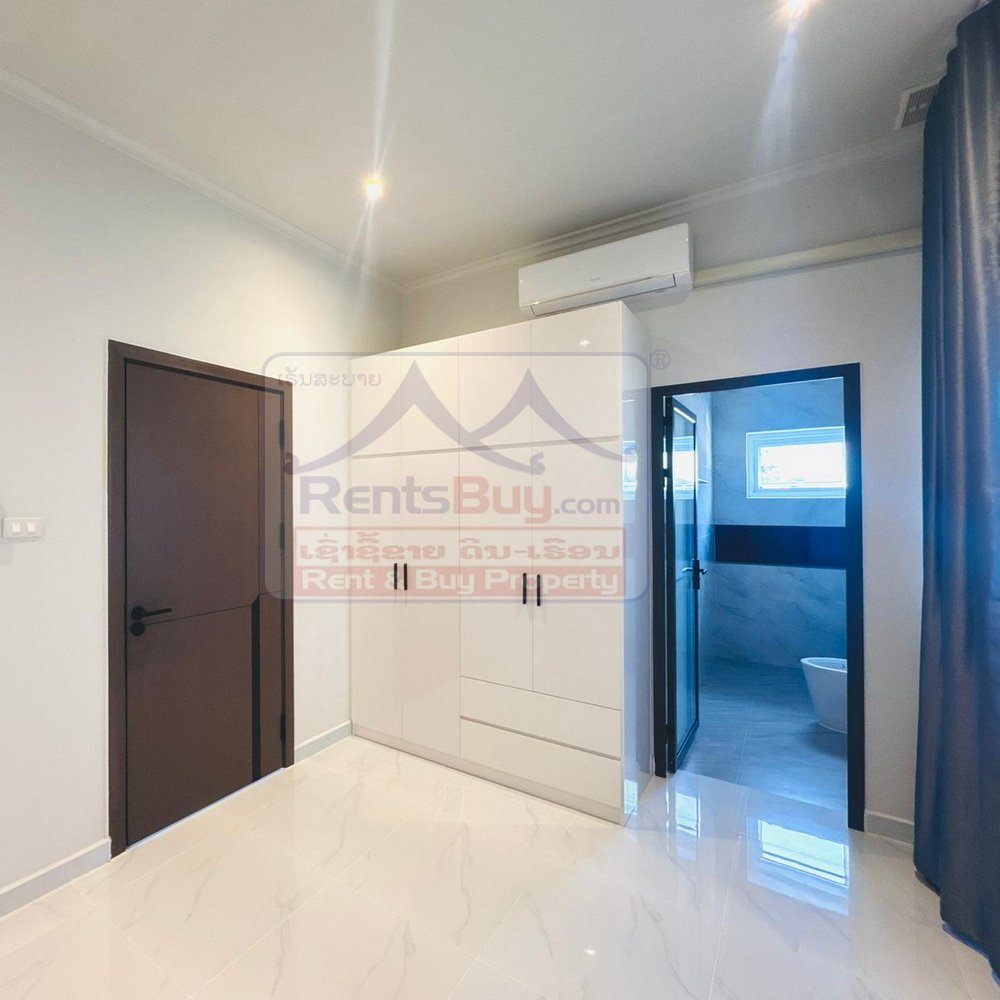 6720-Luxurious Two-Storey Villa for Rent in Sisattanak District