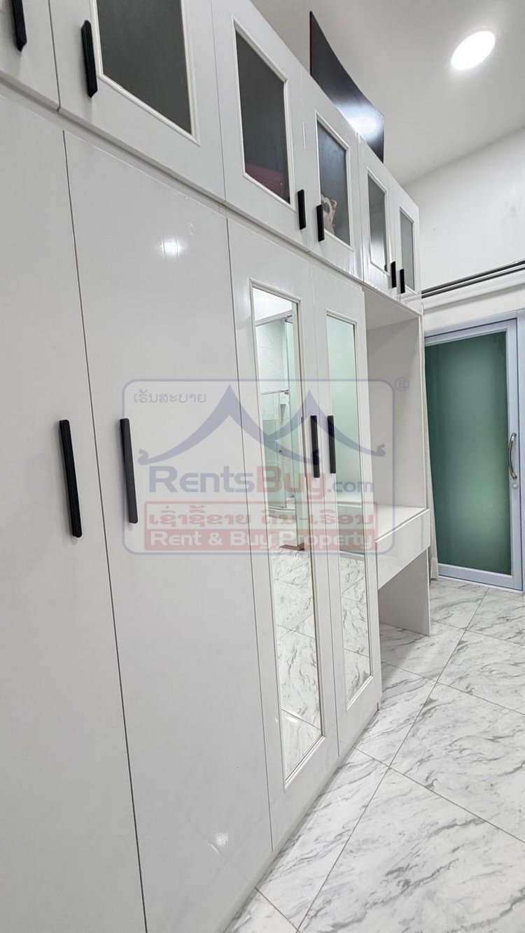 houseforrrent06 6736-Spacious Modern Two-Story Home Near Sangjiang Market