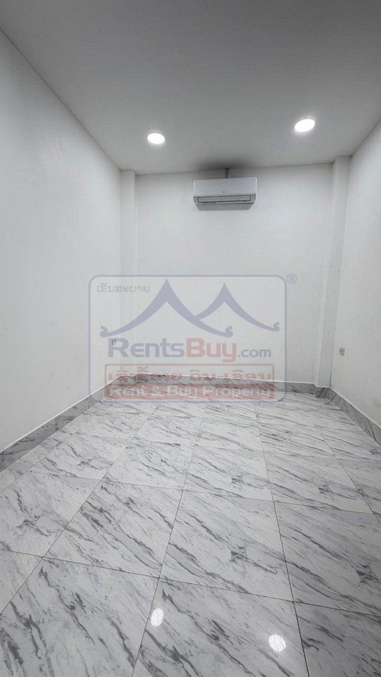 houseforrrent12 6736-Spacious Modern Two-Story Home Near Sangjiang Market