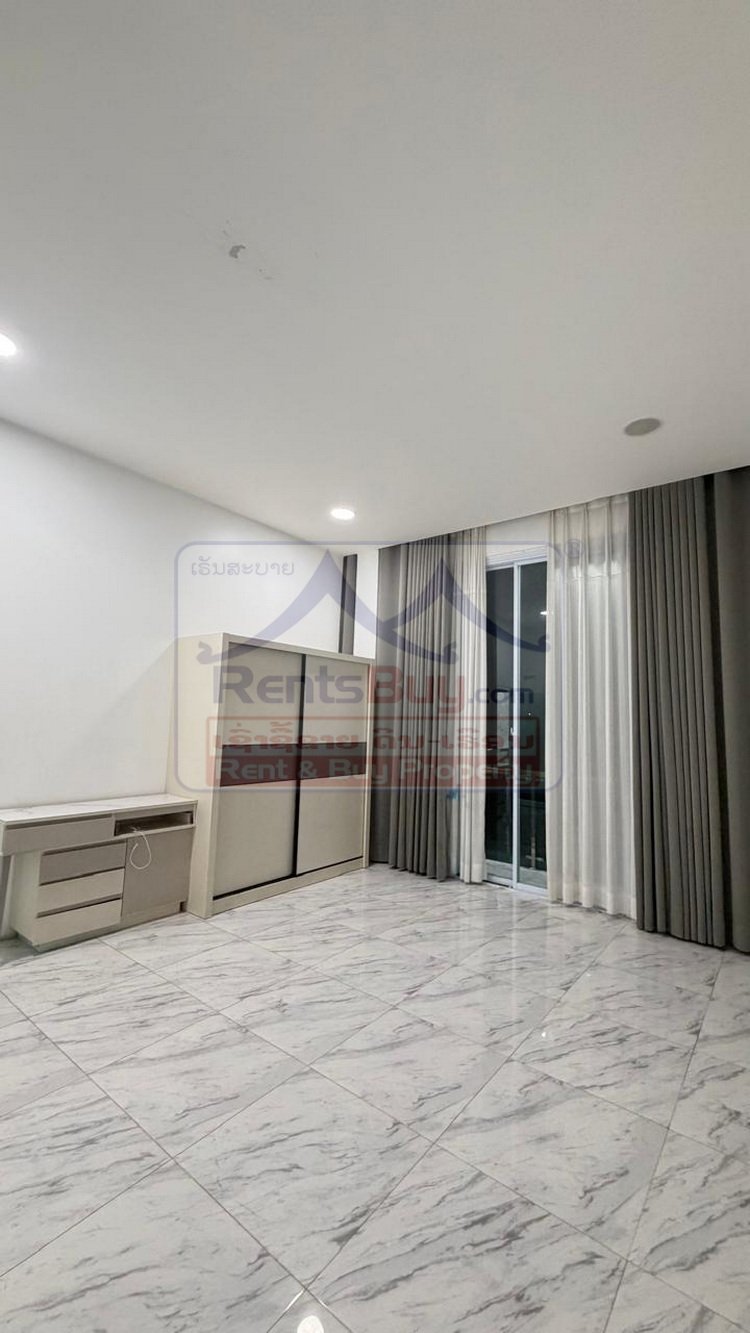 houseforrrent16 6736-Spacious Modern Two-Story Home Near Sangjiang Market