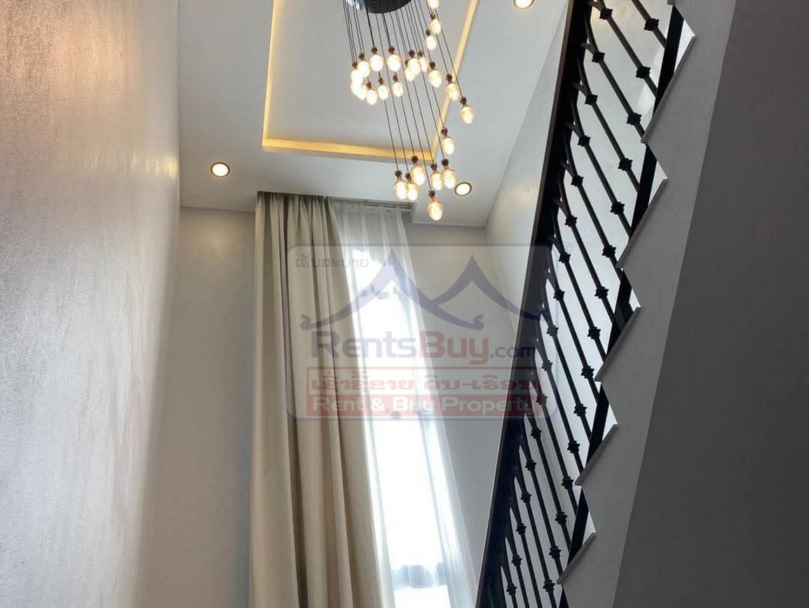 houseforsale01 6745-Outstanding 4-Bedroom Family Residence on 803 m² Plot with Prime Accessibility