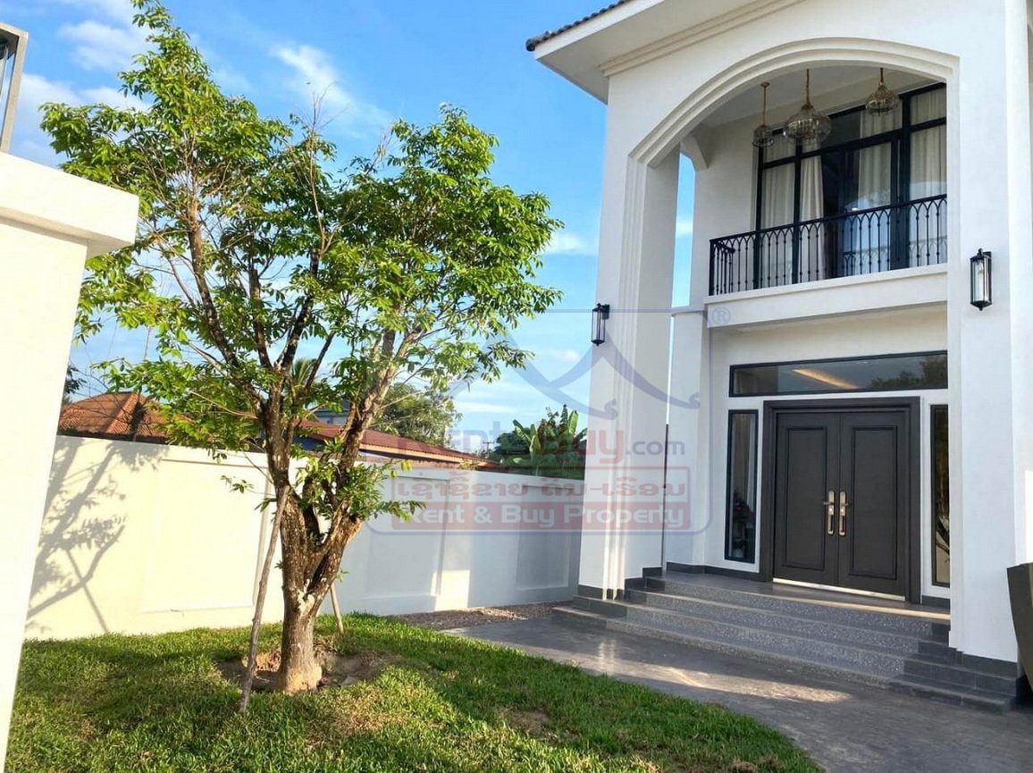 houseforsale03 6745-Outstanding 4-Bedroom Family Residence on 803 m² Plot with Prime Accessibility