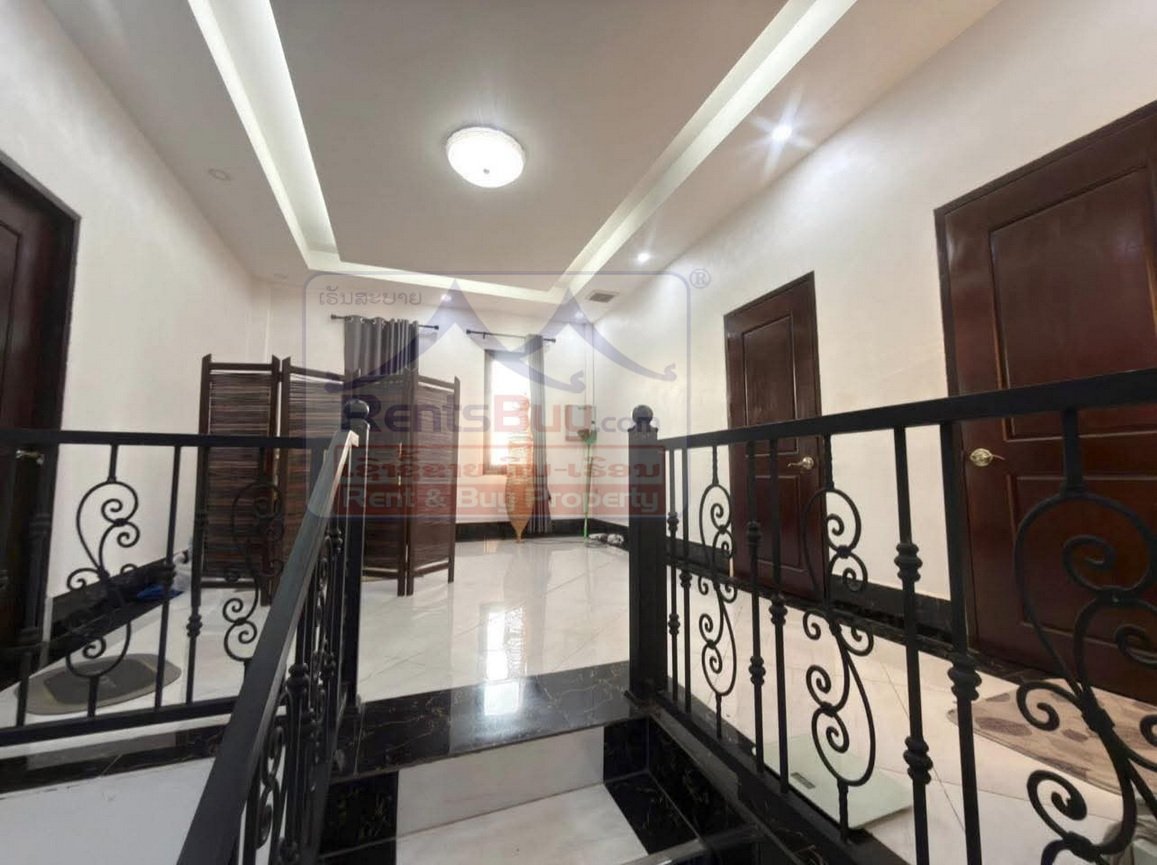 houseforsale03 6747-Premium Two-Story Home with Convenience Store – 15 Minutes from the Airport
