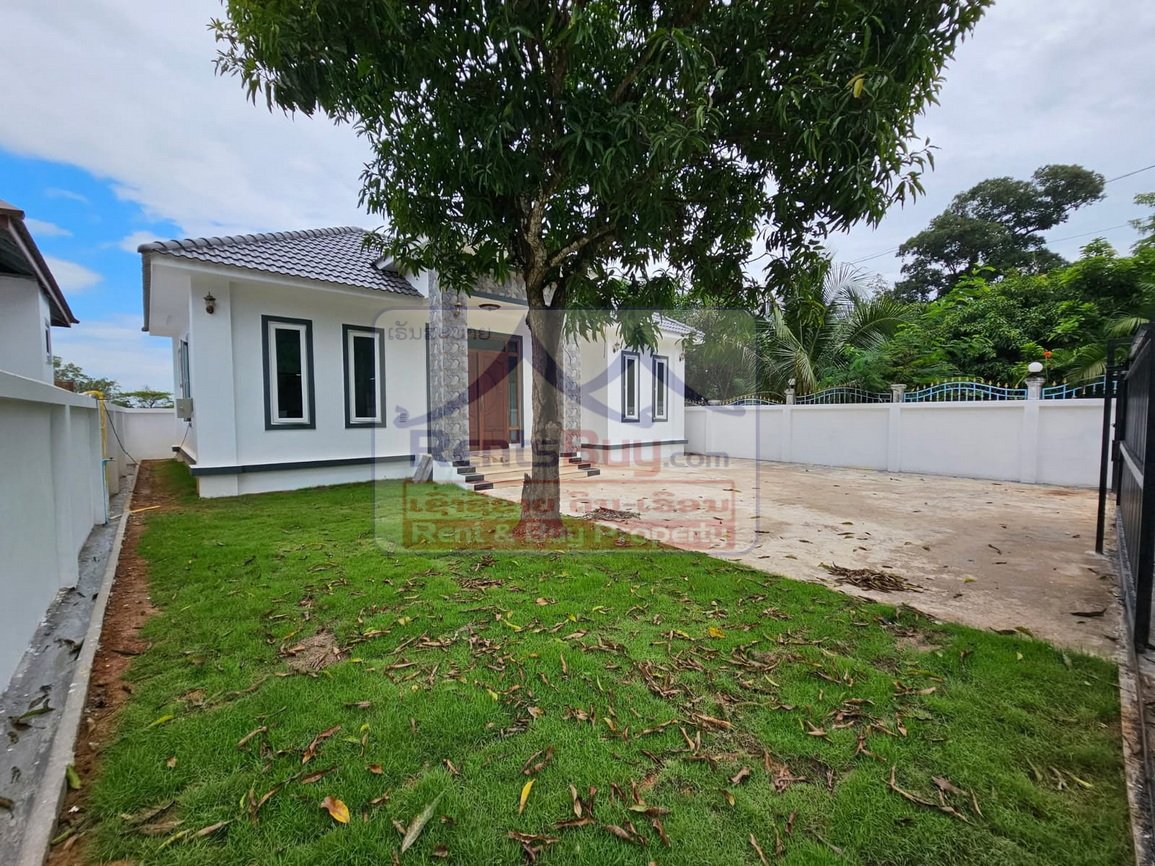 6719-Charming Family Home in Sisattanak: Live with Comfort and Convenience