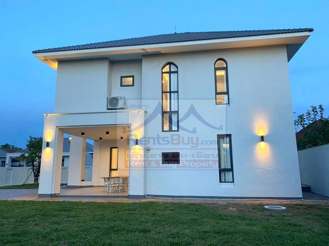 houseforsale07 6745-Outstanding 4-Bedroom Family Residence on 803 m² Plot with Prime Accessibility