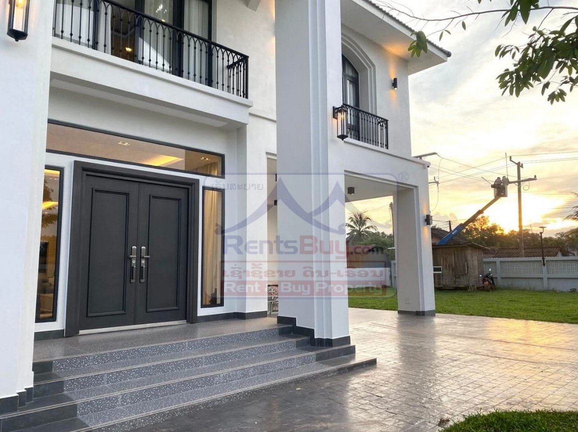 houseforsale08 6745-Outstanding 4-Bedroom Family Residence on 803 m² Plot with Prime Accessibility