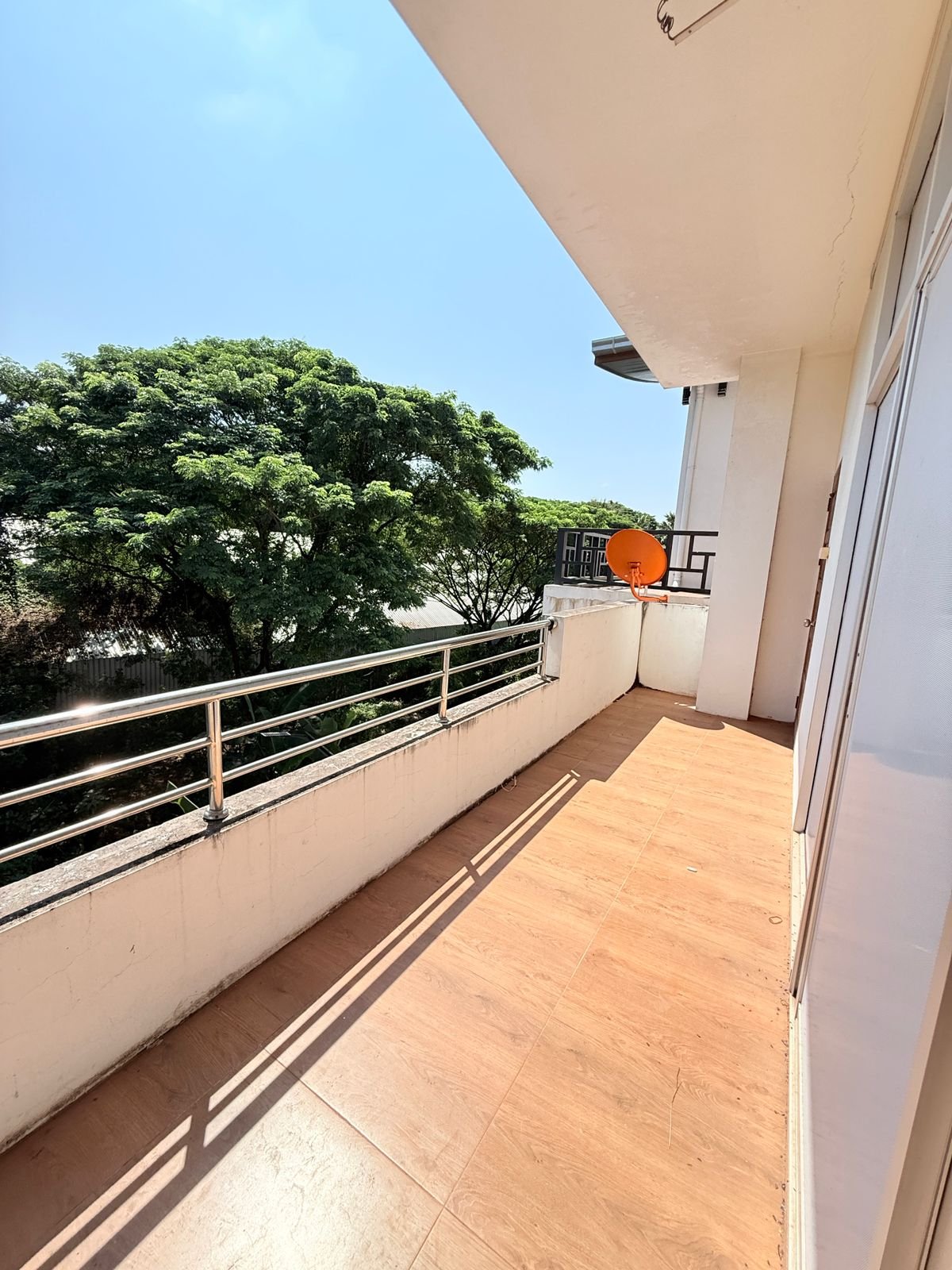 6689-Rare 6-Bedroom Commercial Shophouse with 8 Bathrooms – Ideal for Retail + Professional Offices