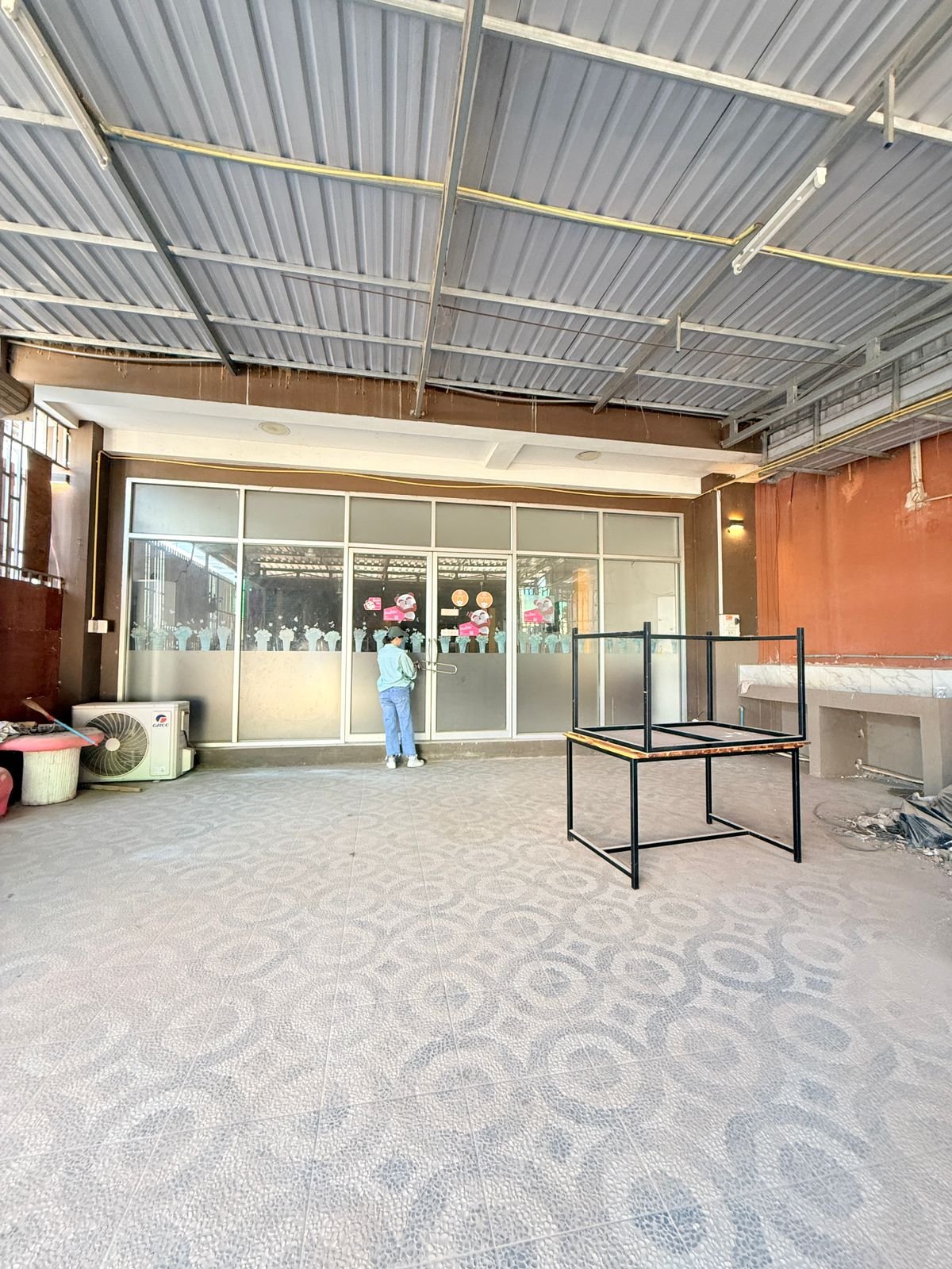 6689-Rare 6-Bedroom Commercial Shophouse with 8 Bathrooms – Ideal for Retail + Professional Offices