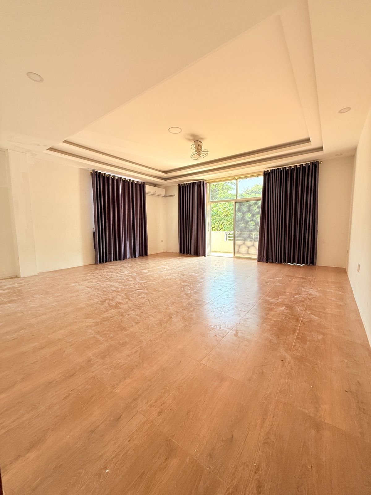 6689-Rare 6-Bedroom Commercial Shophouse with 8 Bathrooms – Ideal for Retail + Professional Offices