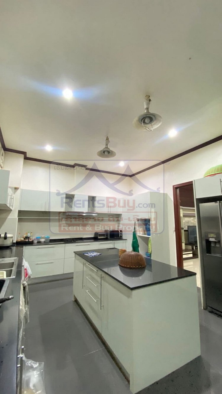 Buildingforrent01 6759-Property for Rent: 3-Story Building near Thong Khan Kham Market