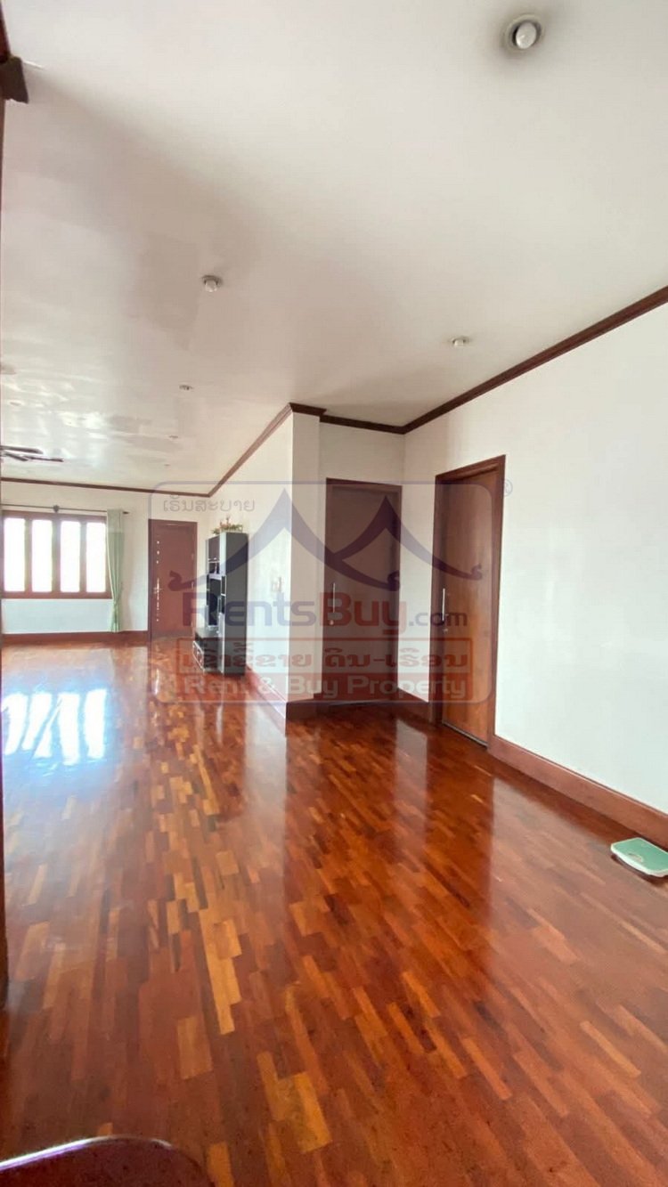Buildingforrent04 6759-Property for Rent: 3-Story Building near Thong Khan Kham Market