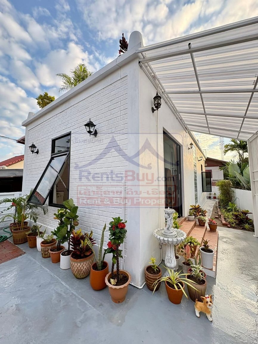 houseforrent01 6775-Prime Shophouse-Office for Rent: Prestigious Thatluang Location – Less Than 10 Minutes to Vientiane City Center