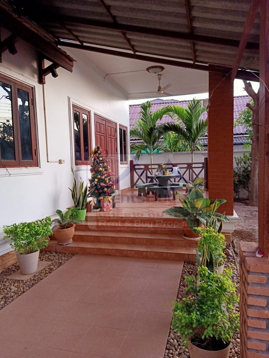 6776-Spacious Lao-Style Modern Compound Residence for Rent in Prime That Luang District, Vientiane