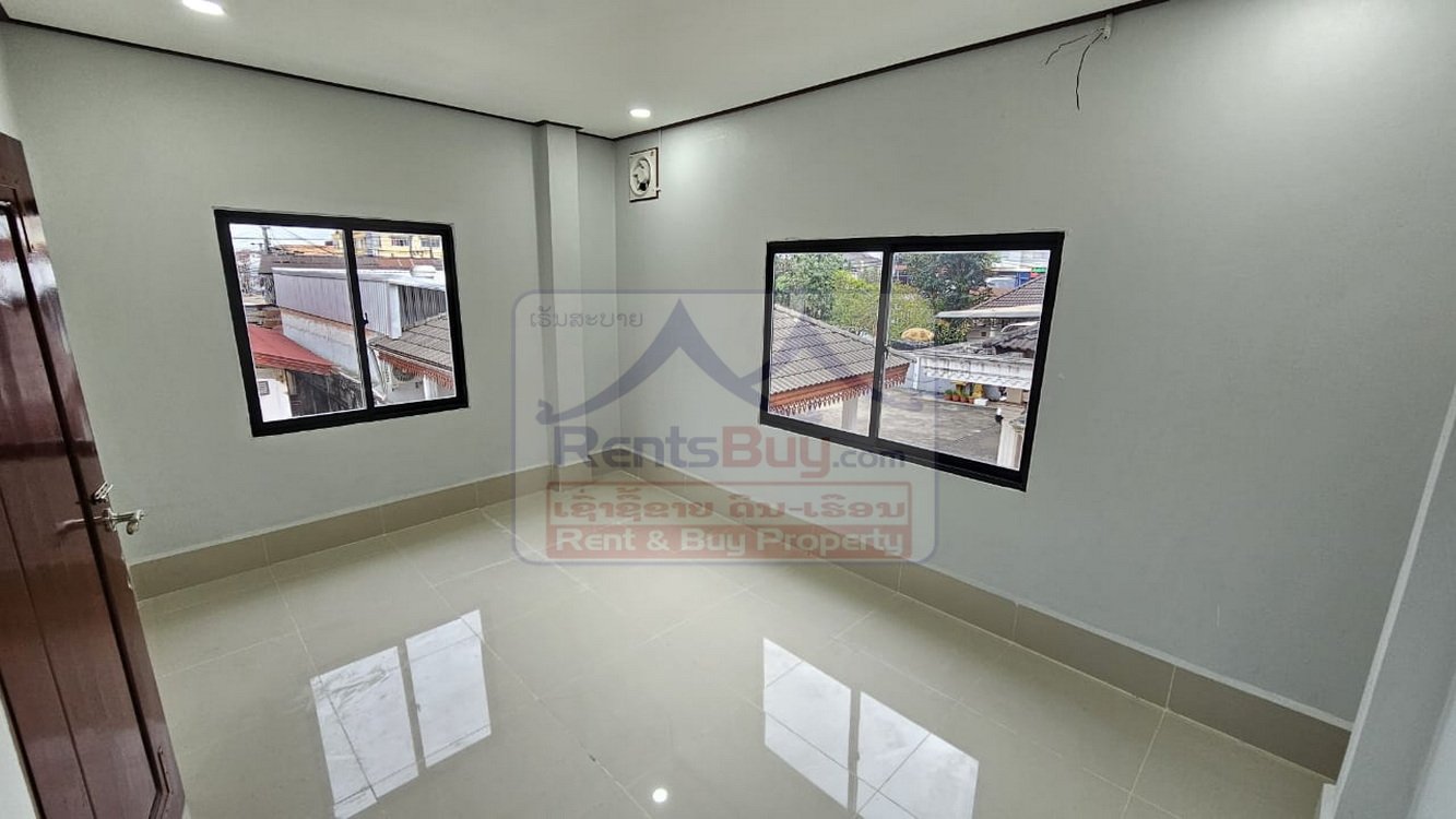 6763-Modern 3-Bedroom Half-Storey Home Near National Circus – Fully Furnished & Move-In Ready!