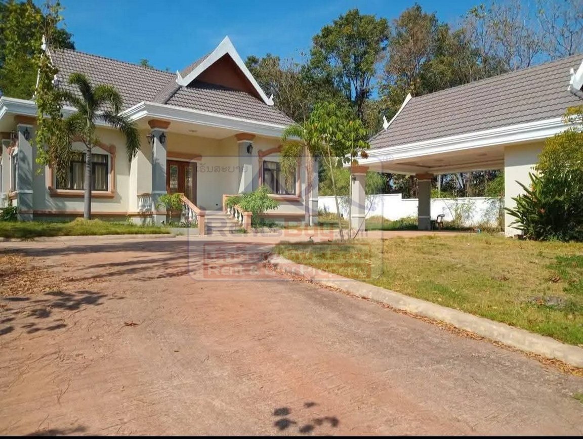 6798-Luxurious Fully Furnished 3-Bedroom Villa for Rent Near National University