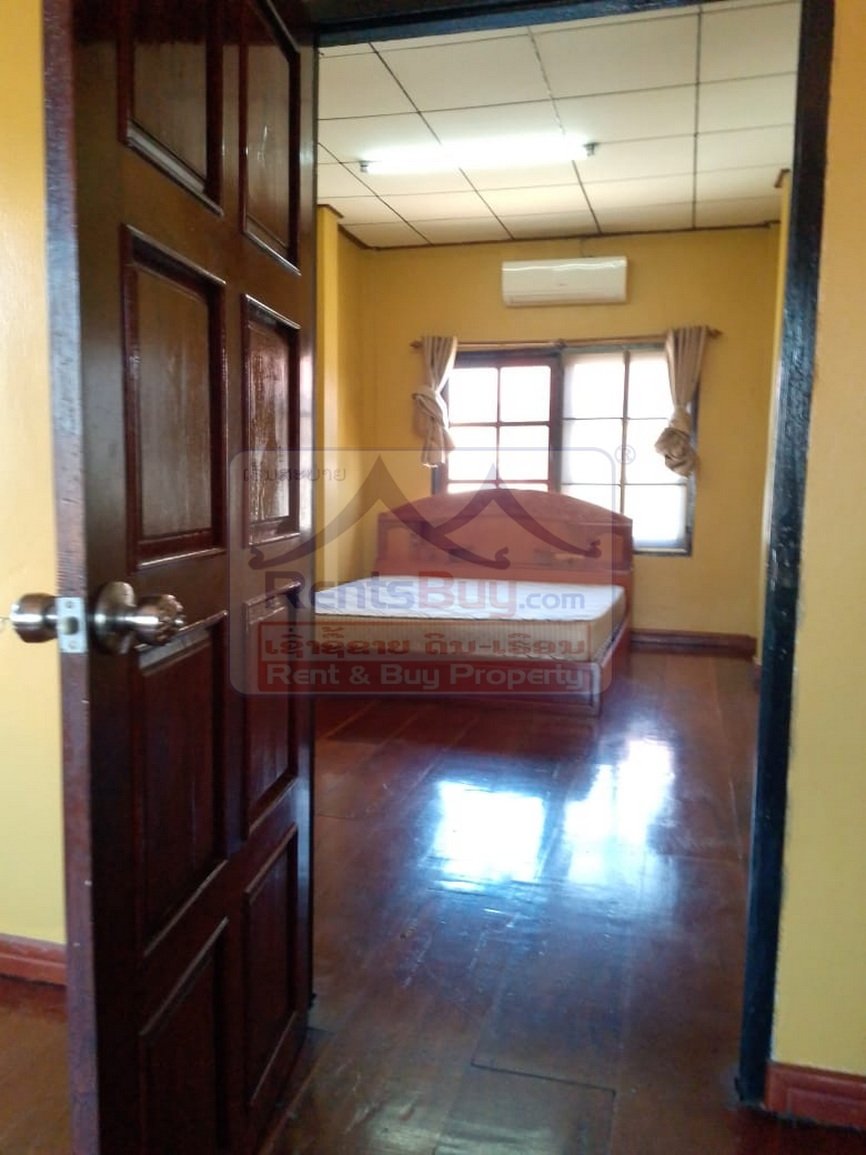 houseforrent07 6784-Spacious 4-Bedroom Fully Furnished Villa for Rent – Only 5 km from Wattay International Airport