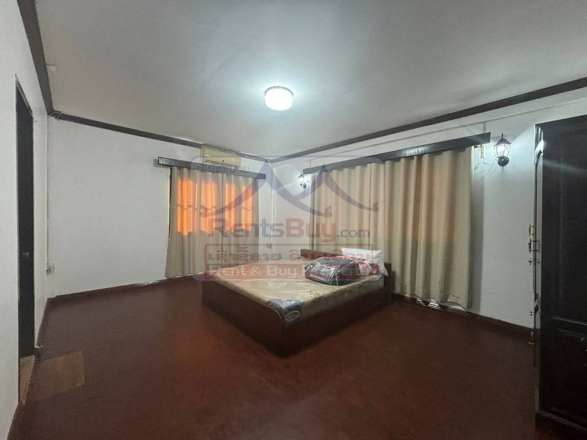 houseforrent07 6761-House for Rent near That Luang, Patuxay Area, Vientiane Capital