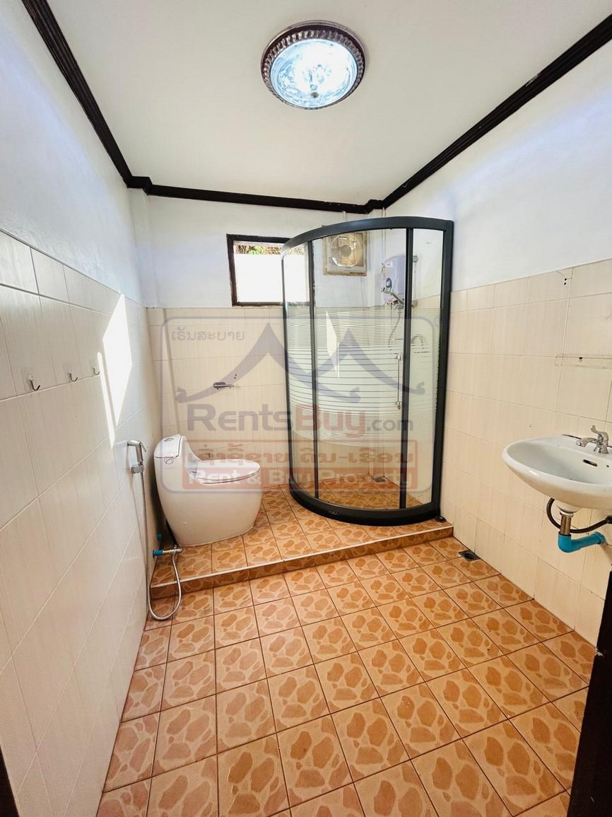 houseforrent09 6772-Lao-Style Contemporary House for Rent Near Embassy & International Schools