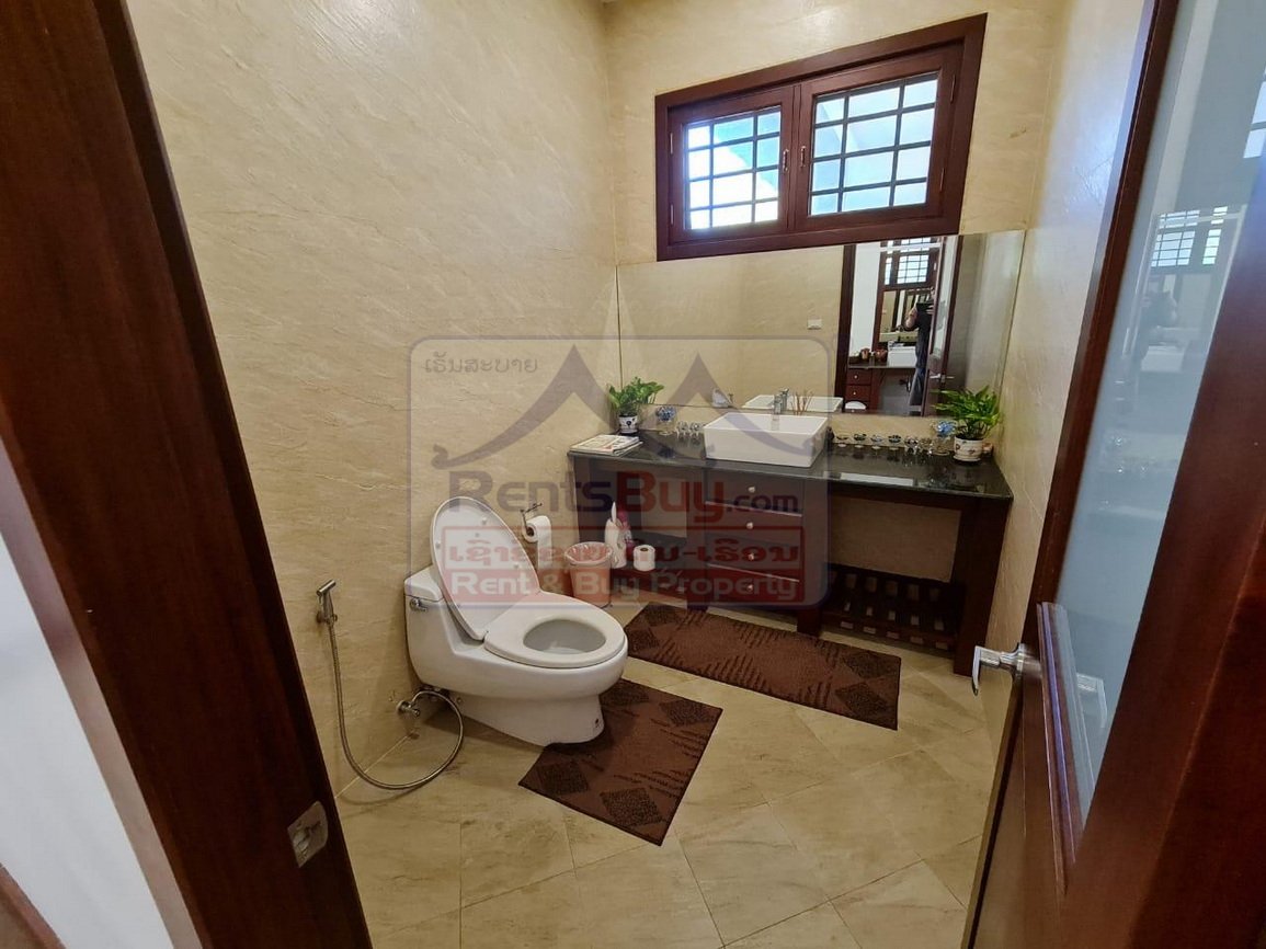 houseforrent11 6773-Luxurious Fully Furnished Two-Storey House for Rent Near 150 Hospital Zone with Private Swimming Pool