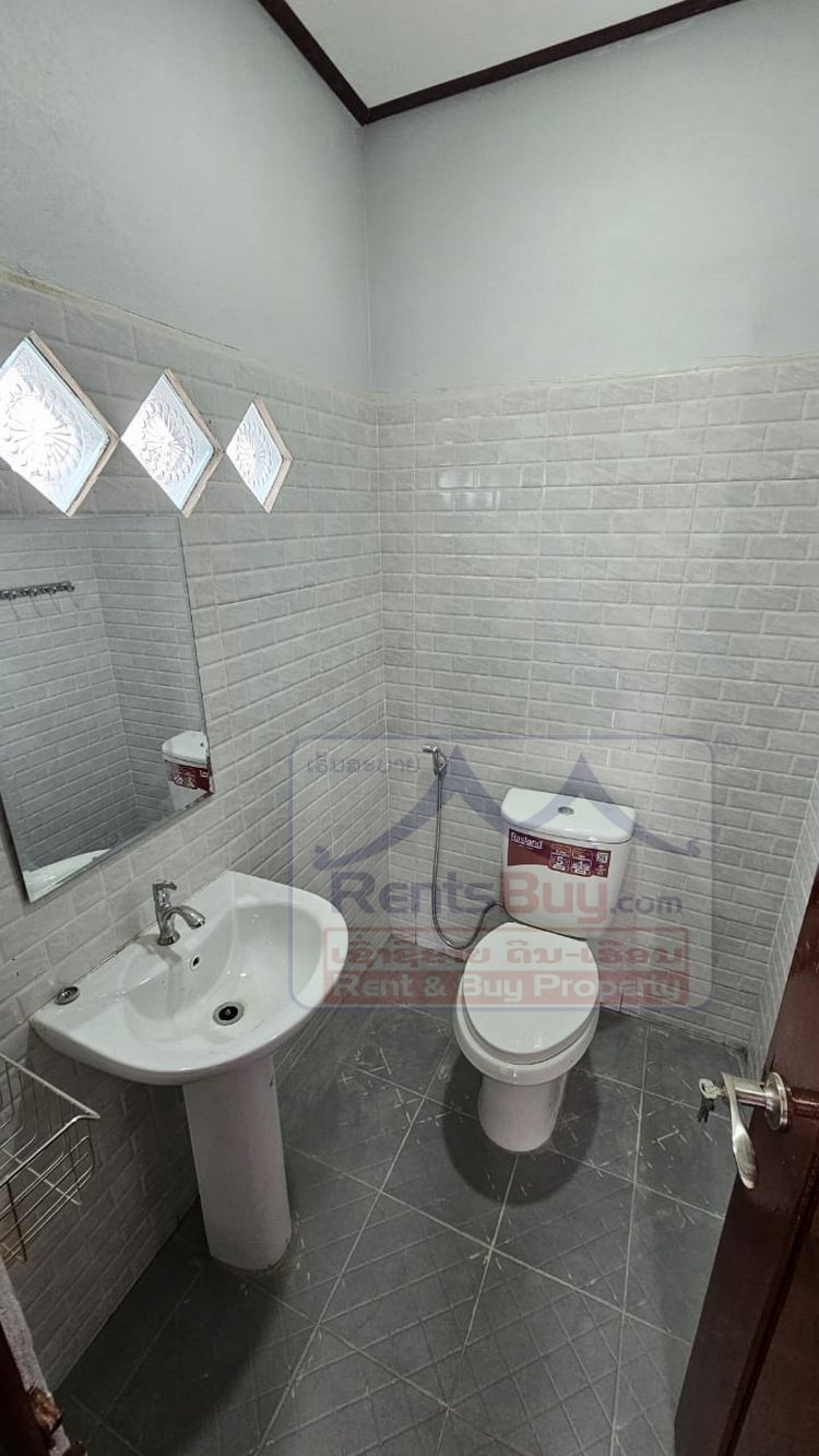 6763-Modern 3-Bedroom Half-Storey Home Near National Circus – Fully Furnished & Move-In Ready!