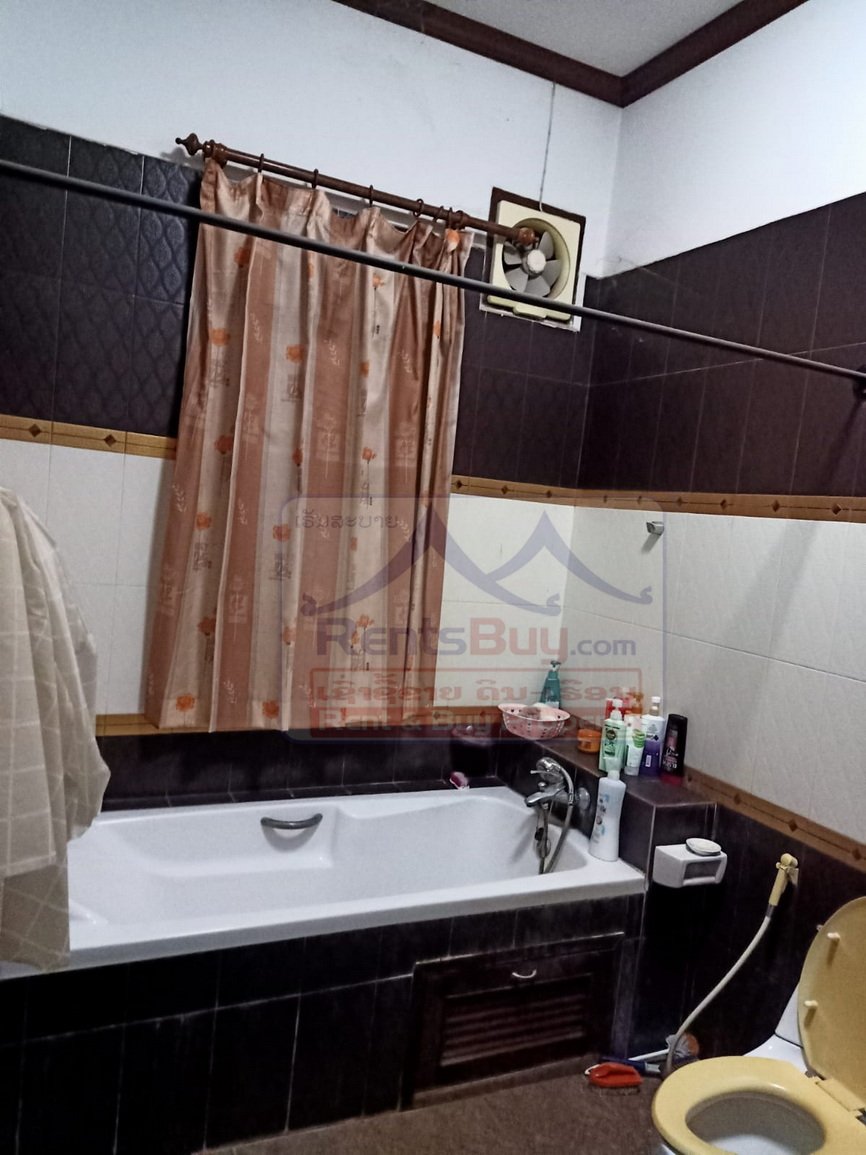 6776-Spacious Lao-Style Modern Compound Residence for Rent in Prime That Luang District, Vientiane