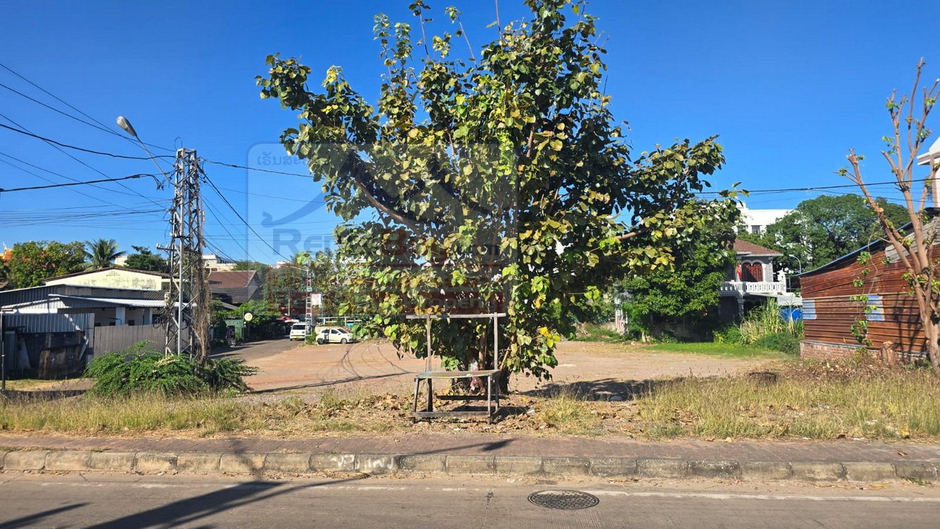 6765-Prime Riverside Land for Sale – 272 sqm with Direct River Frontage