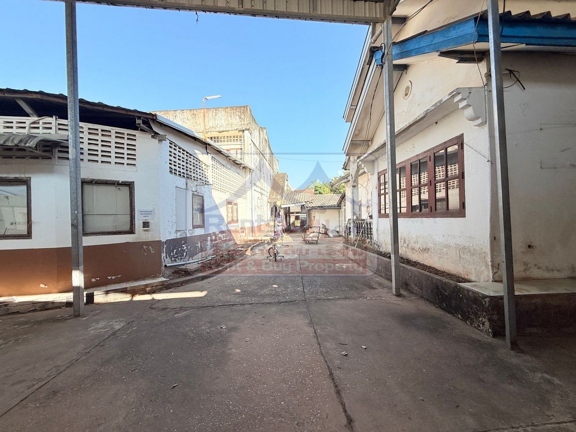 6804-Lao–Thai Gateway Industrial Hub: 10,000sqm Factory with Comprehensive Management & Staff Quarters